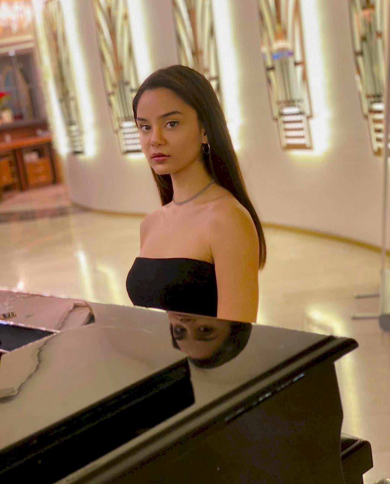 Tilda Kılıç ile Piyano Dersi